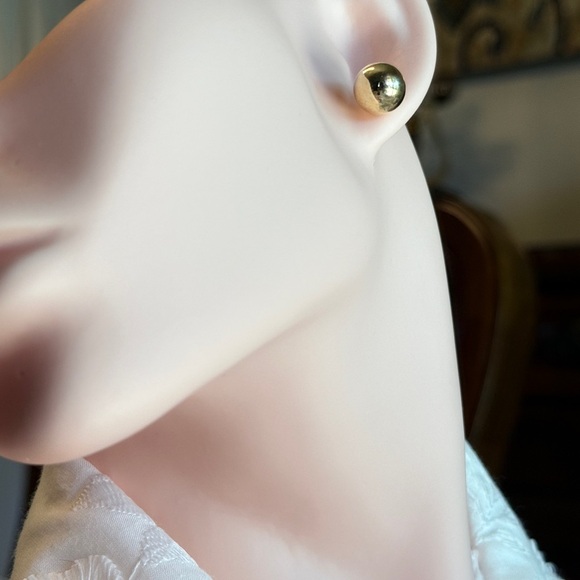 Classic Gold Stud Earrings ⚜️ - Picture 6 of 11